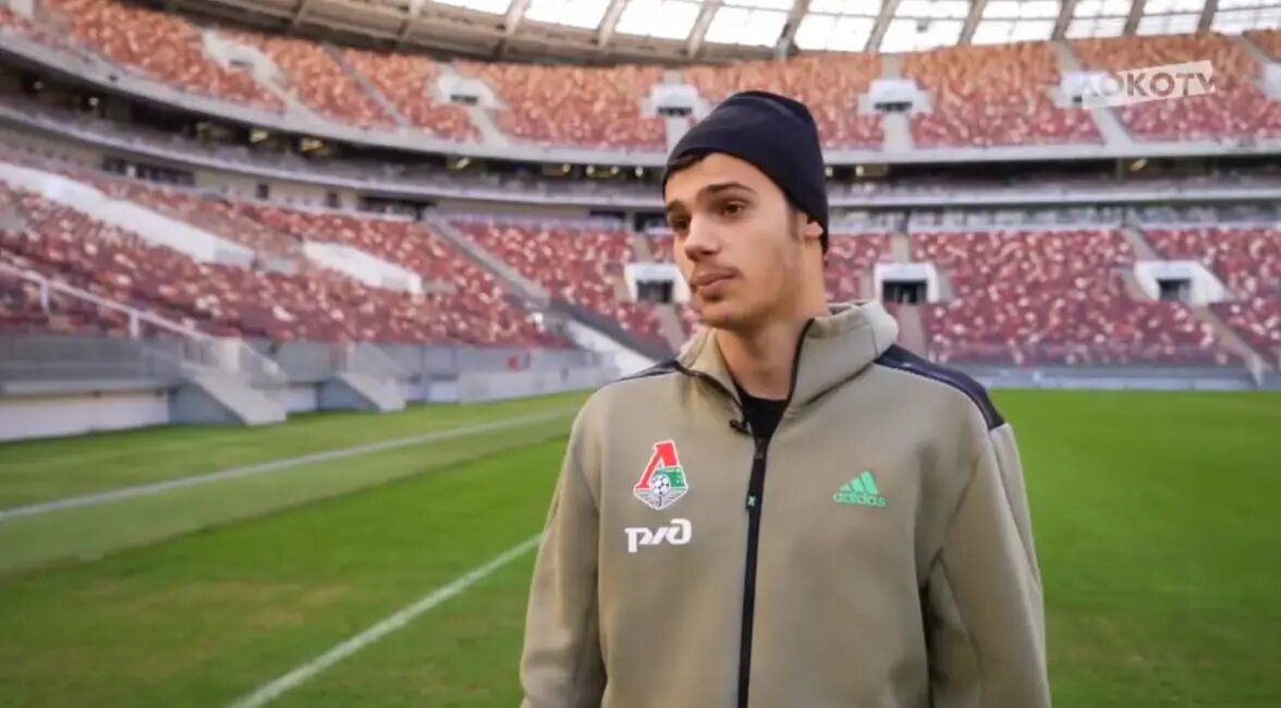    Артем Карпукас. Фото: скриншот из видео пресс-службы «Локомотива».