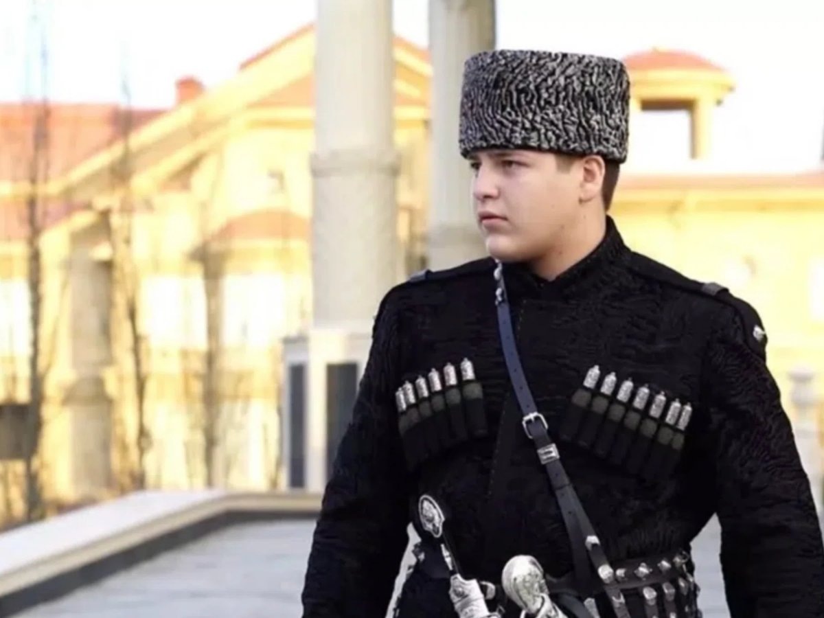     Адам Кадыров провел совещание с руководителями силовых структур