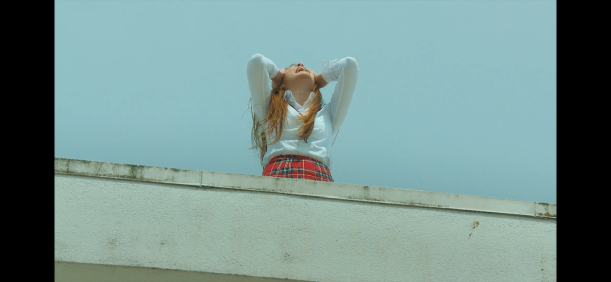 Стоп кадр из сериала «Пыльный воротник «