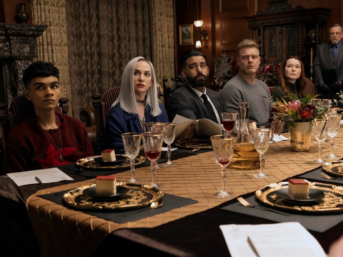    Сериал предлагает по-новому взглянуть на знакомые сюжеты Эдгара Аллана По