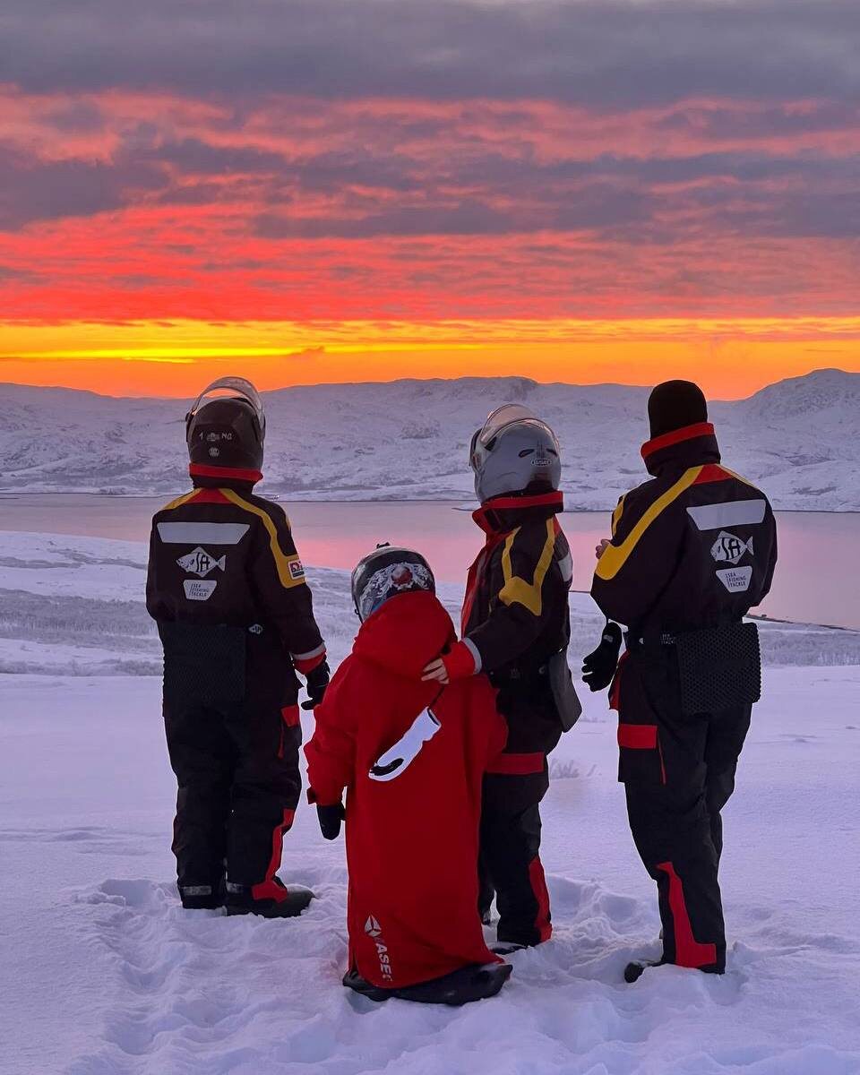 Елизавета Боярская с семьёй отмечает Рождество среди красот заполярья | Фото: соцсети