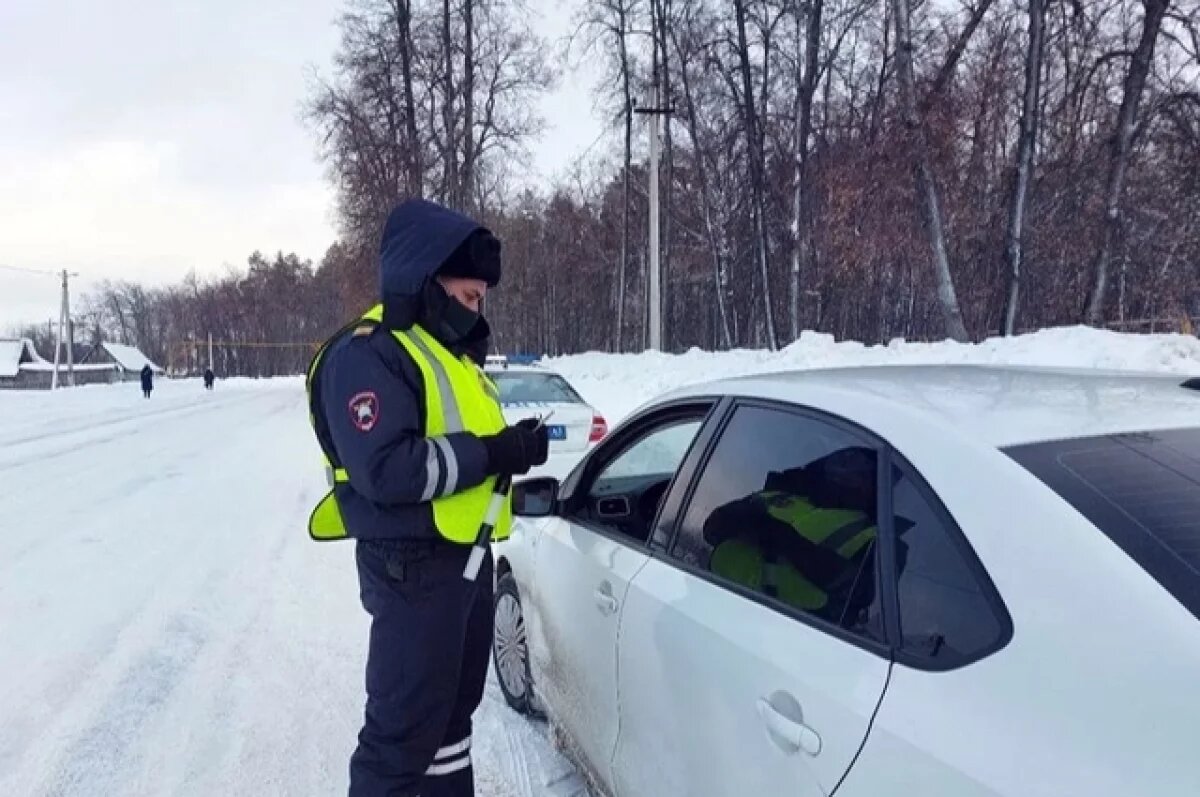    В Башкирии задержали водителя с поддельными правами и автономерами