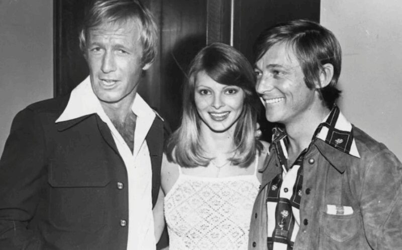    Пол Хоган в молодости с Джоном Корнеллом и его супругой Делвин Делани, ключевыми фигурами в его творческом становлении.