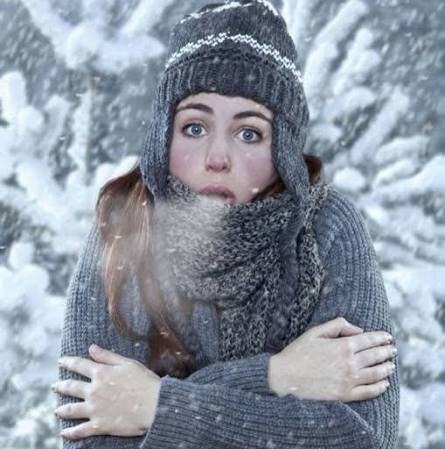 Это не просто «зябко». Рассказываем, как холод выключает тело по частям и как себя спасти.