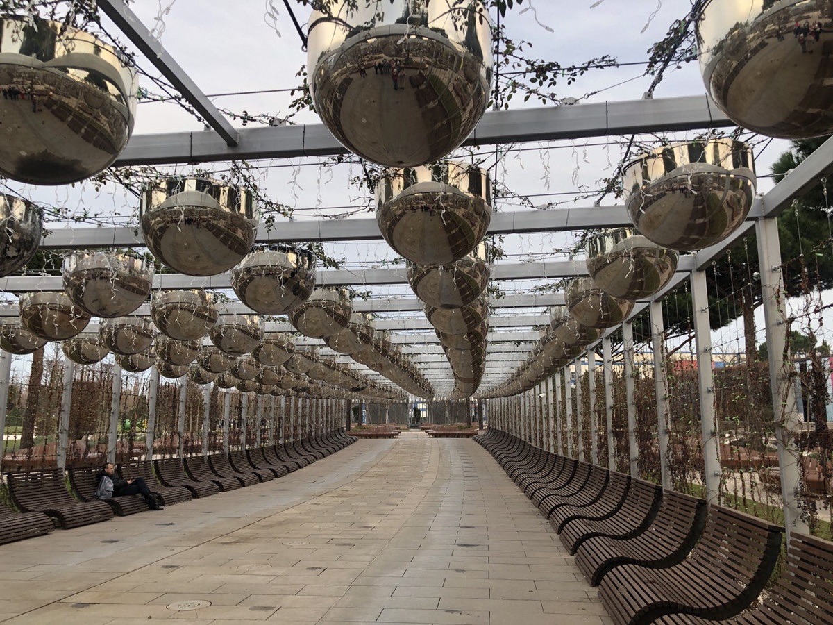 Аллеи и фонтан парка "Краснодар"