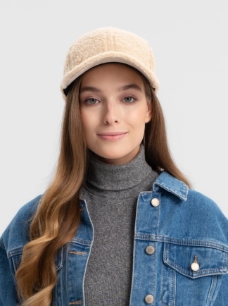 Меховая кепка