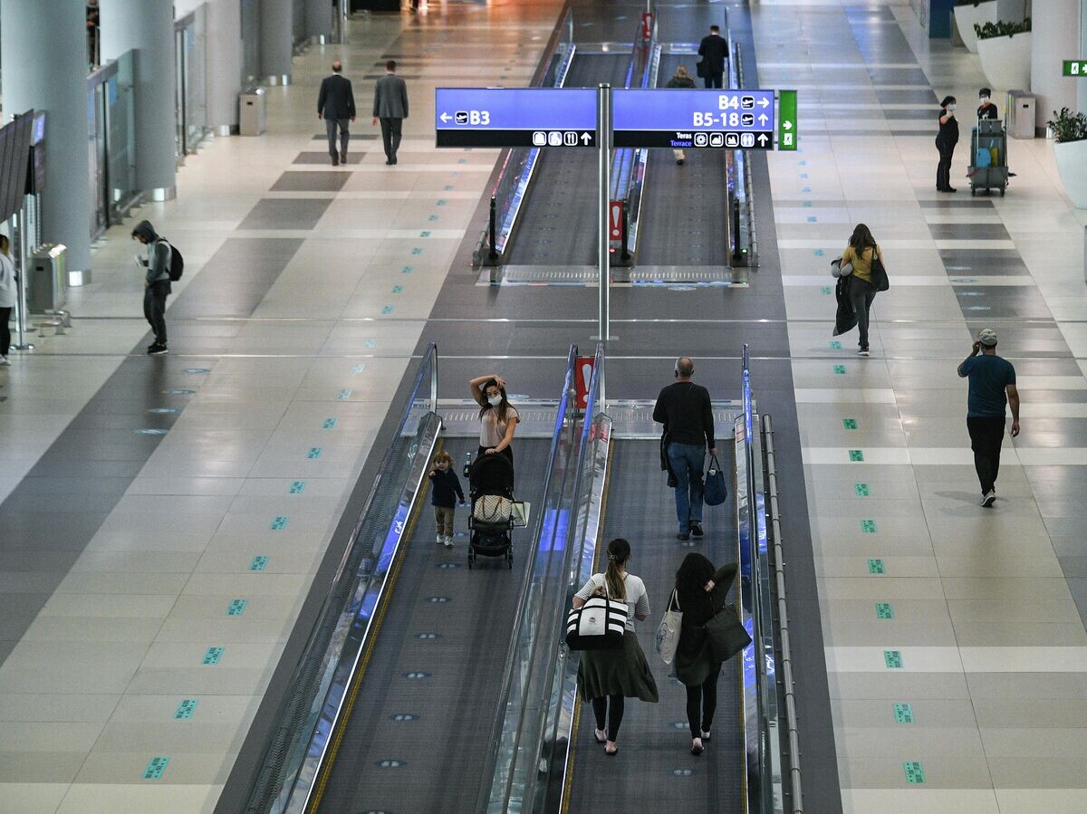    Пассажиры в Международном аэропорту Стамбул, Турция© РИА Новости . Максим Блинов