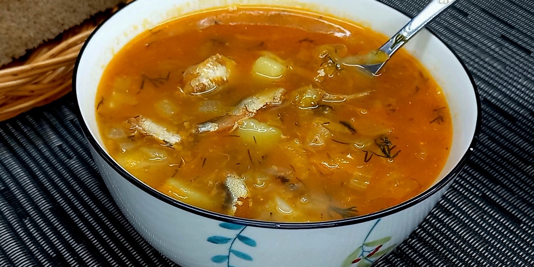 Суп с килькой в томате, быстрый и вкусный супчик из детства