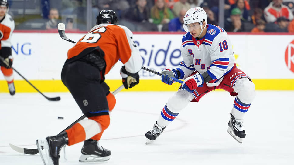 «Нью-Йорк Рейнджерс» планирует избавиться от одной из своих главных звезд — российского форварда Артемия Панарина (№10) — для «перенастройки» команды.📷Фото: Kyle Ross-Imagn Images / Reuters