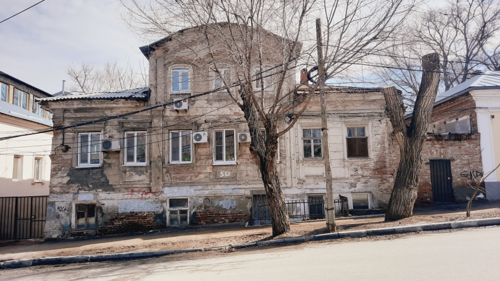                                                         Дом образцового  фасада с мезонином. 