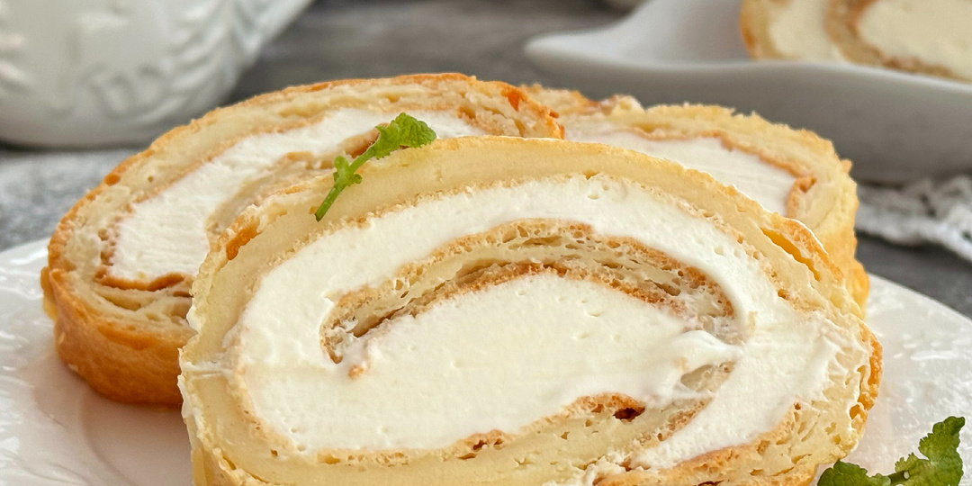 Тесто варим, крем взбиваем и получаем МЯГКИЙ рулет без крошек (не приторный)