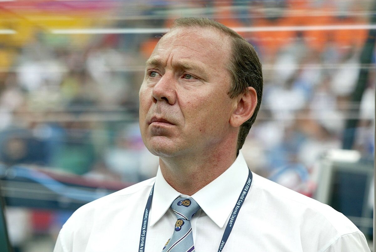 Олег Романцев Главный тренер Сборной России по Футболу с 1994 по1996 годы и с 1998 по 2002 годы