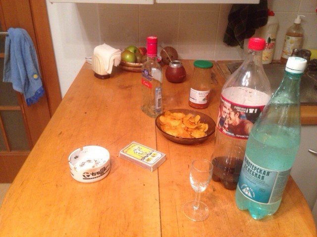 Типичный вечер, который в 99% случаев заканчивается тюрьмой. Но дьявол кроется в деталях