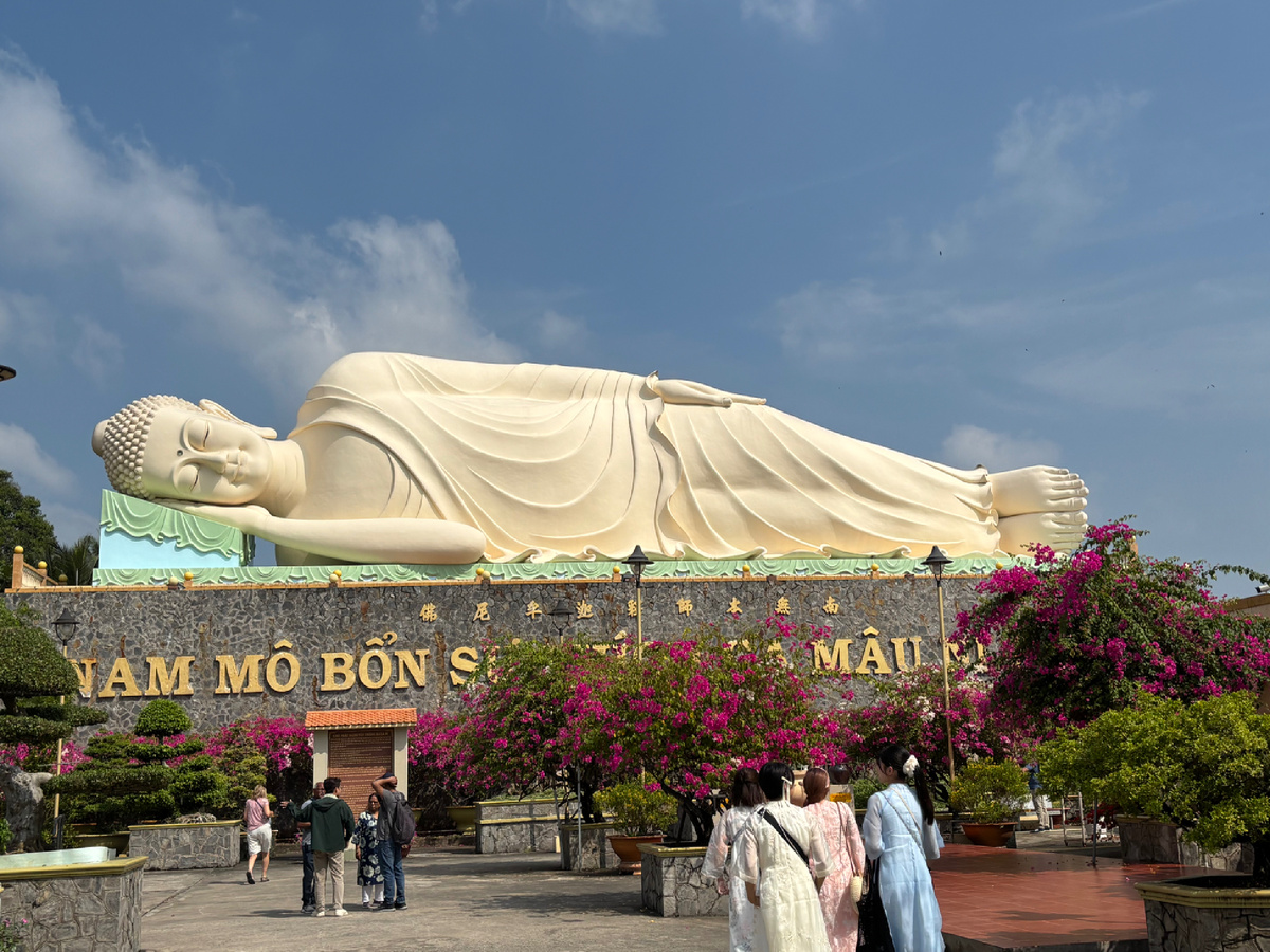 ЛюСпящий Будда