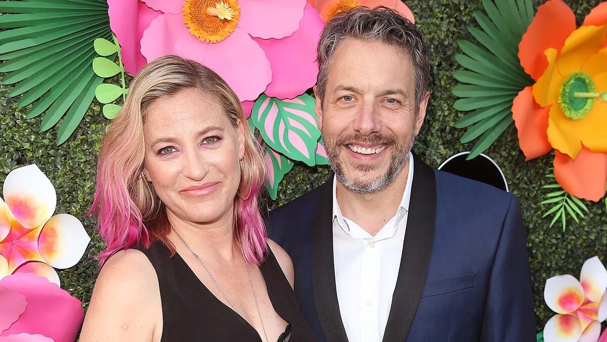 Личная жизнь актеров «Теории большого взрыва»: кто нашел любовь за кадром теория большого взрыва, актеры, личная жизнь, кейли куоко, джонни галеки, саймон хелберг, мелисса рауш, кунал найяр, маим бялик, джим парсонс, отношения знаменитостей, новости шоу-бизнеса