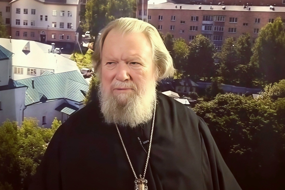 Борис Балашов (23.04.1947 — 01.09.2025 гг.) - протоиерей, настоятель Скорбященского храма города Клина и Сергиевского храма деревни Мисирево Клинского района Московской области.