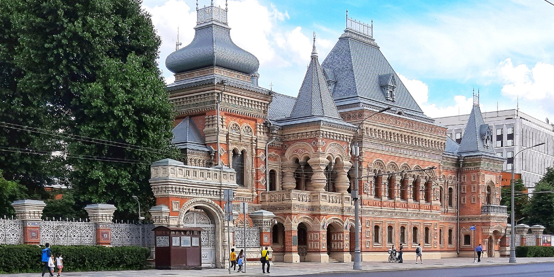 Особняки Москвы. Дом купца Игумнова — русский терем на Большой Якиманке.