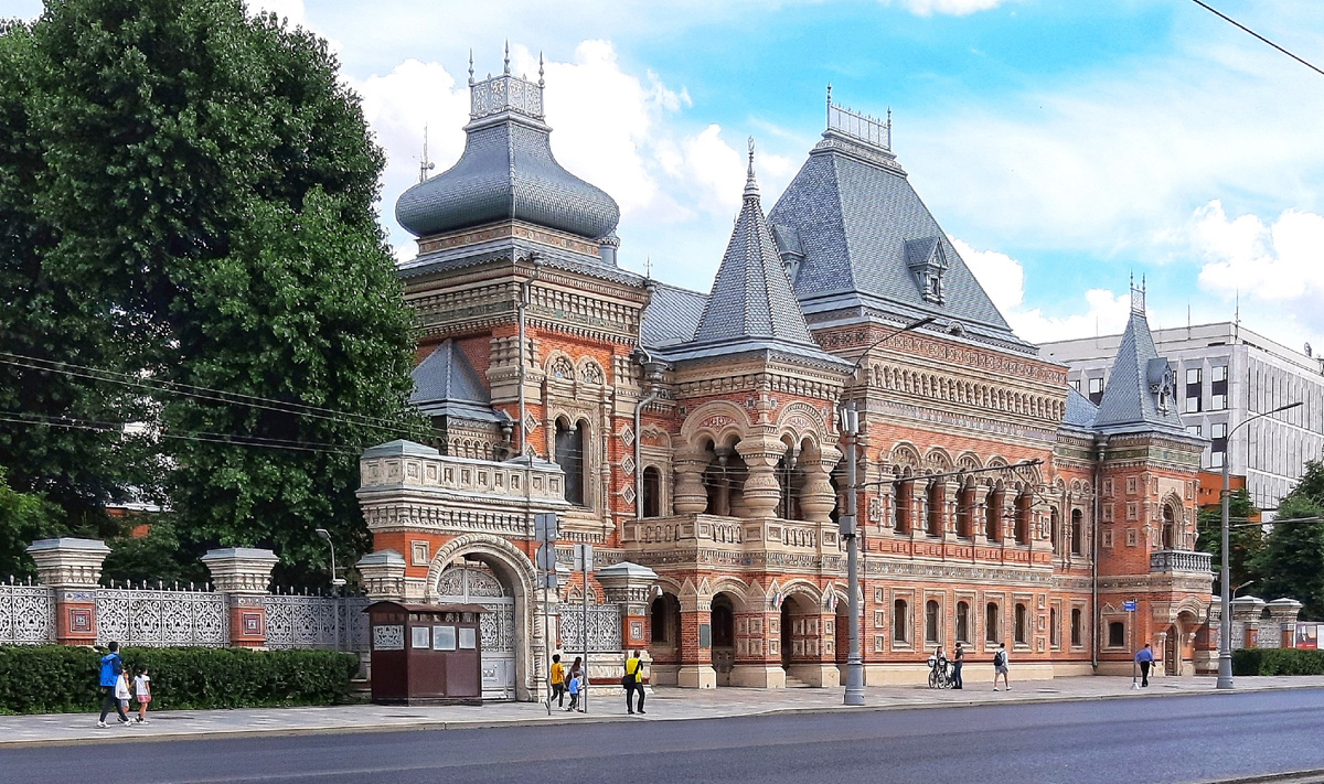Особняки Москвы. Дом купца Игумнова — русский терем на Большой Якиманке.