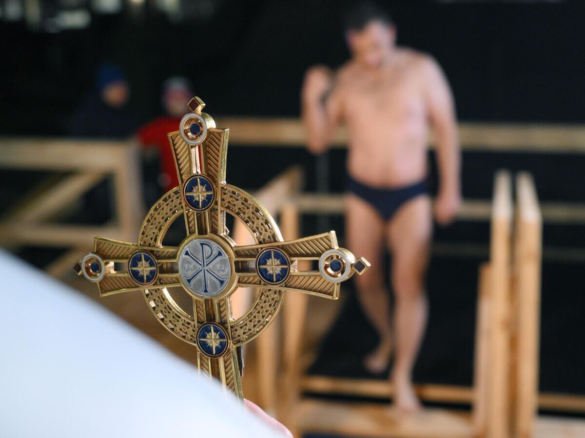    Крещенские купания в Главном храме Вооруженных Сил РФ в Московской области | © РИА Новости / Алексей Майшев