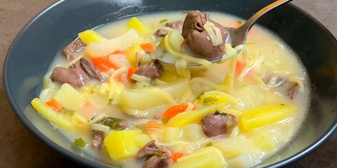 Семья просит готовить его каждую неделю! Нежнейший сырный суп с куриными сердечками