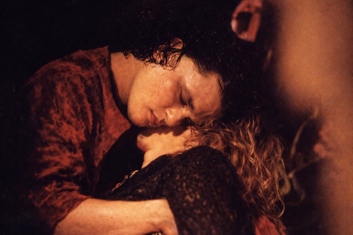 Virgin Prunes в начале 80-х. Редкий цветной снимок тех лет, немного доведенный до новых форм выразительности при помощи цифровых технологий.