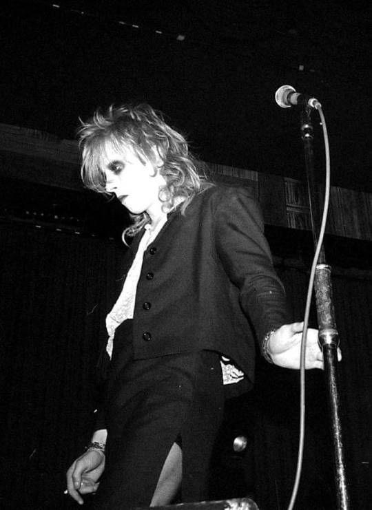 Гугги из Virgin Prunes. 