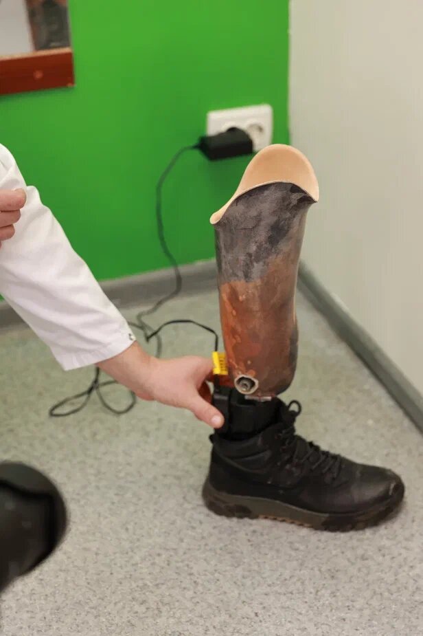 Зарядки хватает на 2-3 дня 