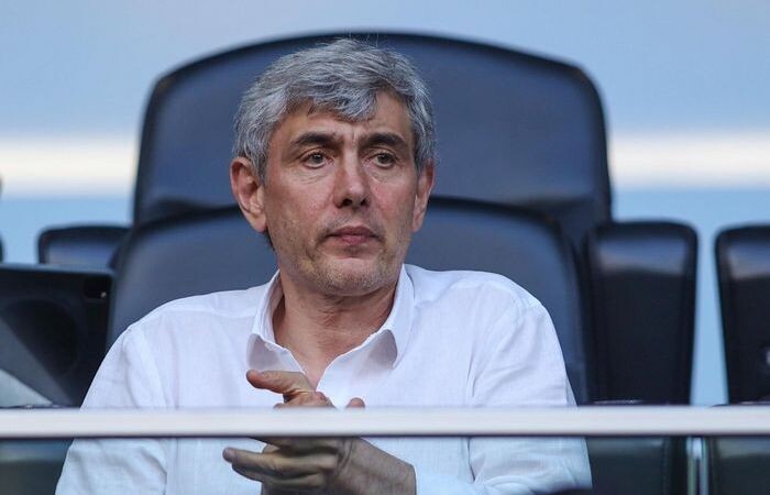 Прозвали народным олигархом и не просто так.