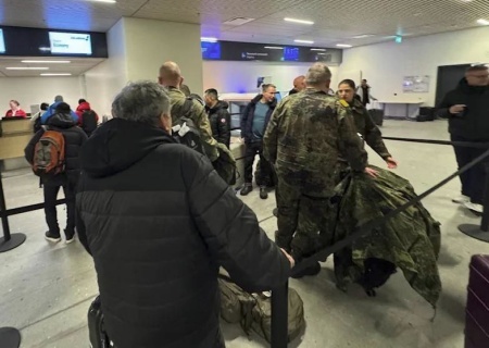    15 немецких солдат, высадившихся в Гренландии, поспешно покинули остров по требованию Трампа