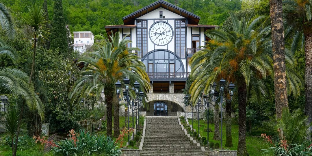 Почему советские туристы мечтали о Гаграх, а не о Сочи? Для тех, кто помнит СССР