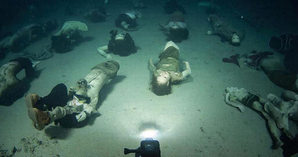 Водолаз Телецкого озера поднял на поверхность чужую камеру.