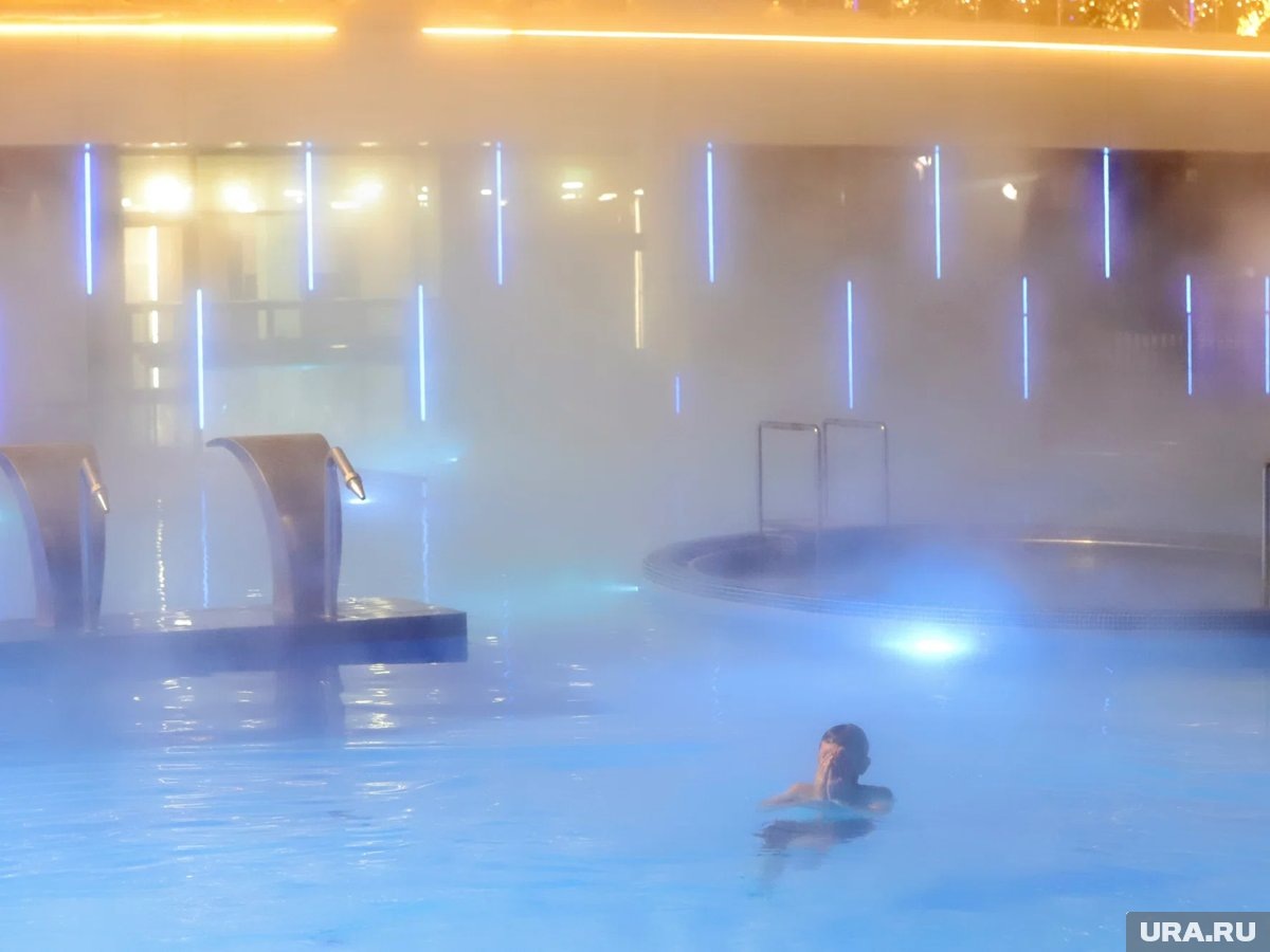     В Екатеринбурге прошли крещенские купания