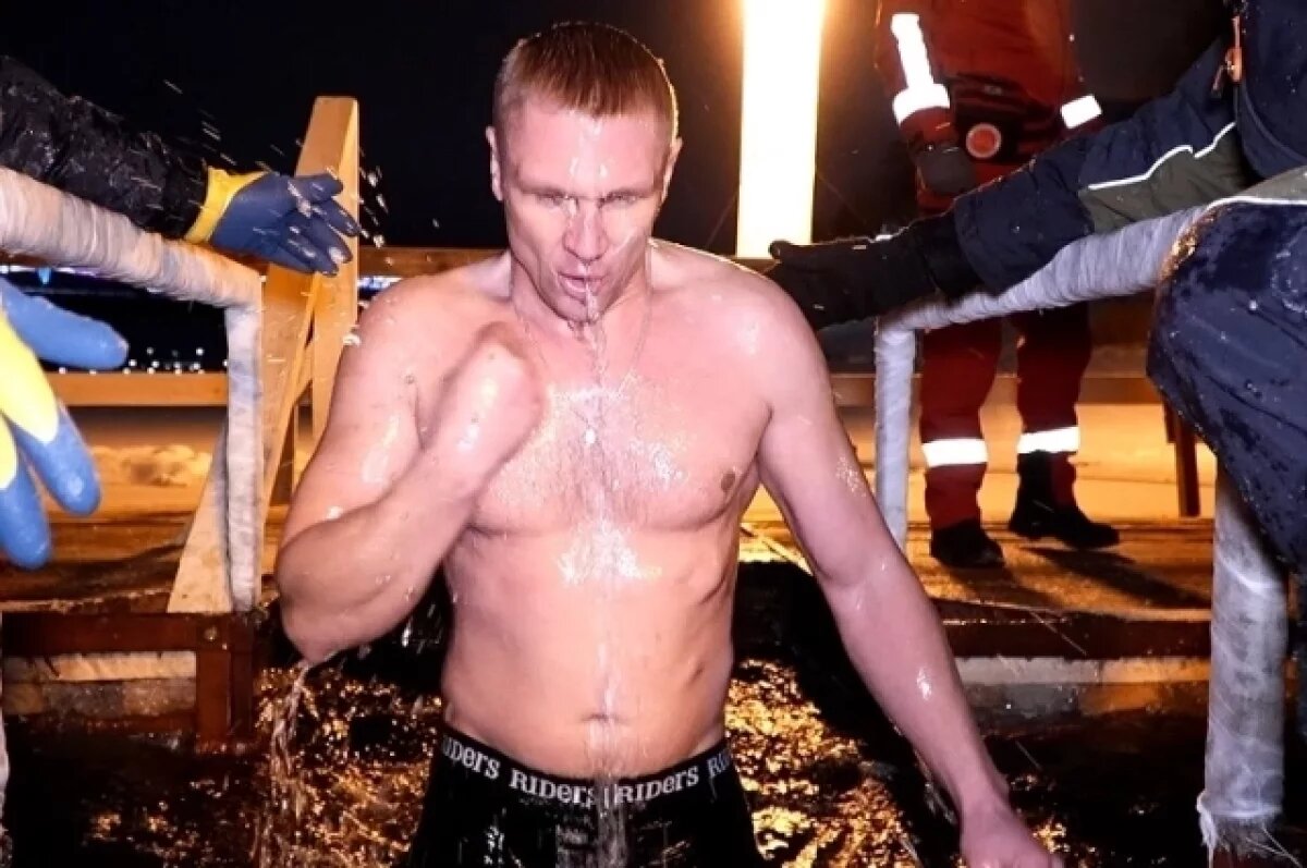    Опубликовано видео, как ночью в Твери проходят Крещенские купания