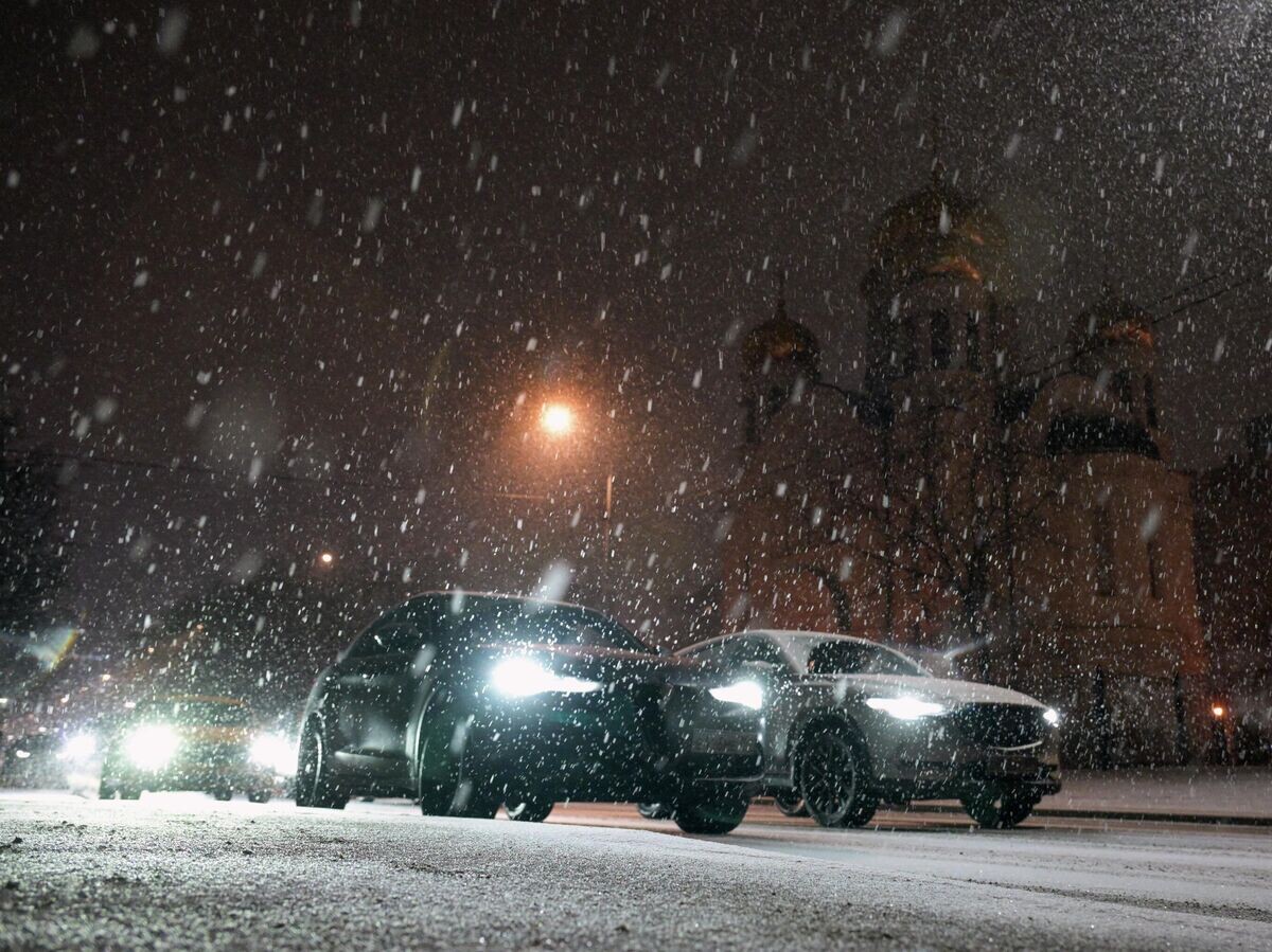    Автомобили во время снегопада в Москве | © РИА Новости / Алексей Никольский