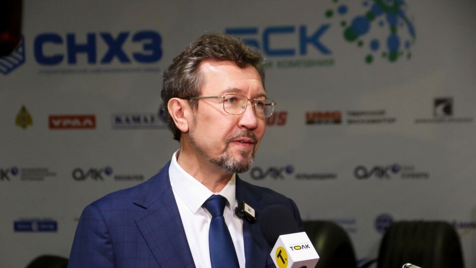    Владимир Балабанов. Алтайский шинный комбинат. Источник: Виталий Барабаш