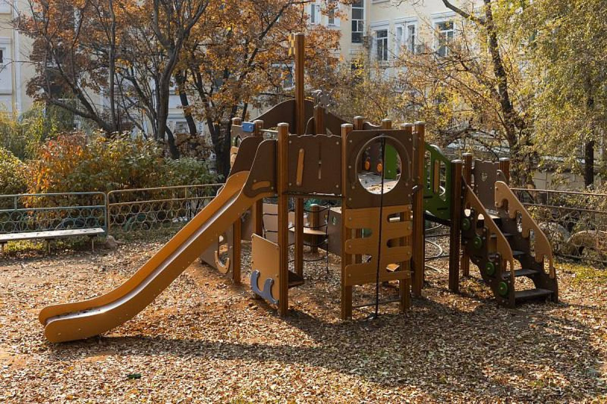 Благоустройство дворов остаётся одним из самых востребованных направлений народной программы «Единой России» и партпроекта «Городская среда» . За последние годы в городе реализовали 1157 проектов — от асфальтирования придомовых территорий до установки детских и спортивных площадок