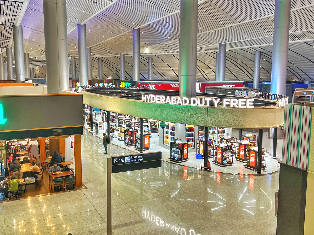 Аэропорт Хайдерабада, Индия. Фото автора