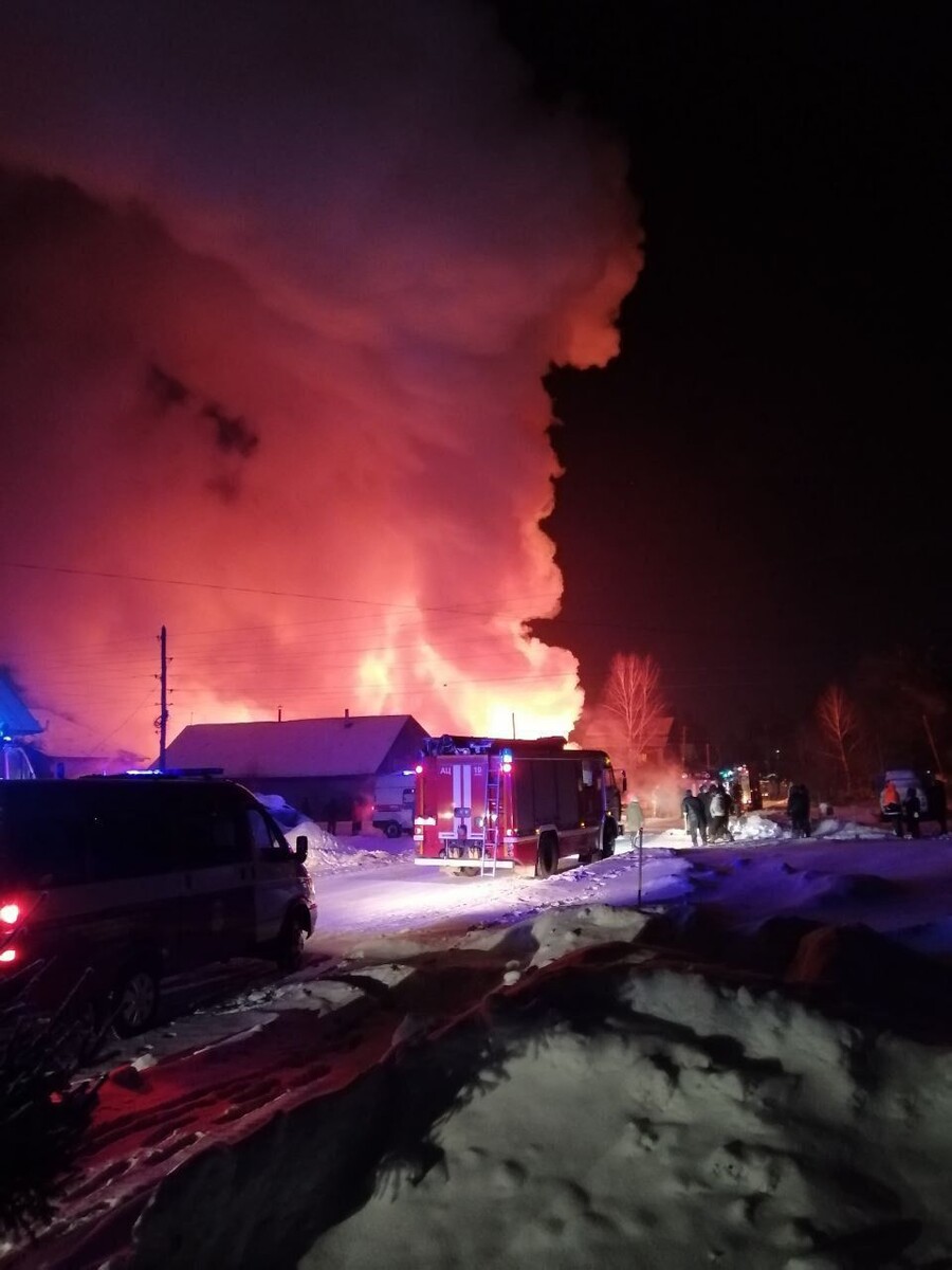    Пожар на улице Андреевская в Бийске. Источник: "ЧП Бийск"