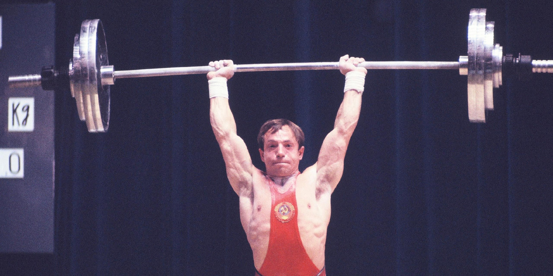 "Вы нас, шахтёров, ещё не знаете": как советский тяжелоатлет Вахонин поразил весь мир, встав на одну ногу