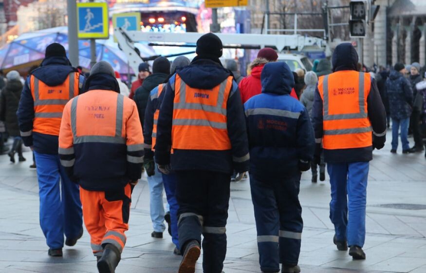    «Пусть мигранты платят сами!»: в Госдуме призвали прекратить опустошать казну ради иностранцев