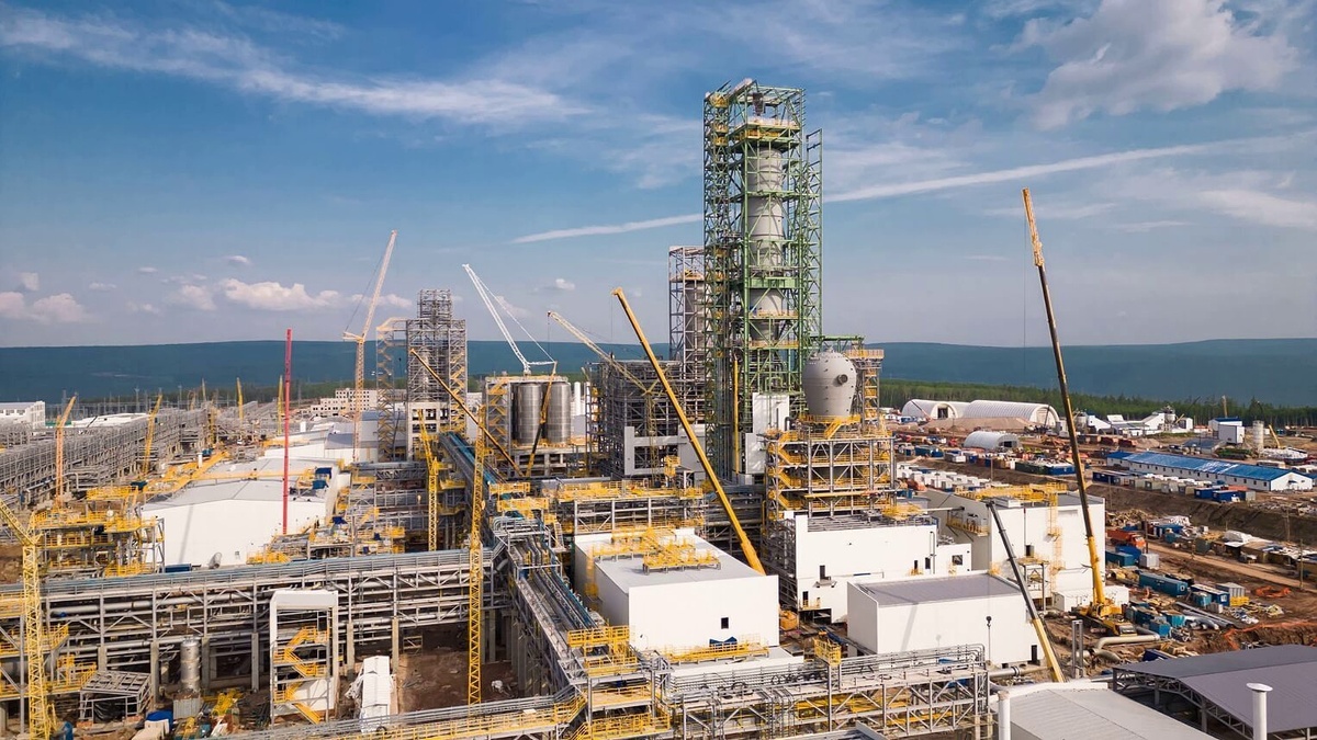 В 2025 году за городом запустили Иркутский полимерный завод, чья территория равна по площади Монако 