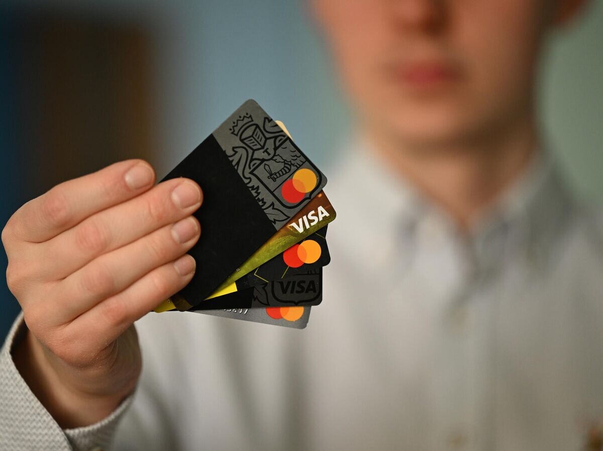    Банковские карты Visa и Mastercard© РИА Новости . Пелагия Тихонова