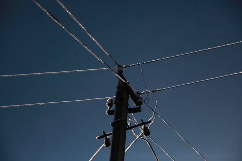    В новосибирском Академгородке около 30 зданий остались без электричества. Сергей ШАХИДЖАНЯН