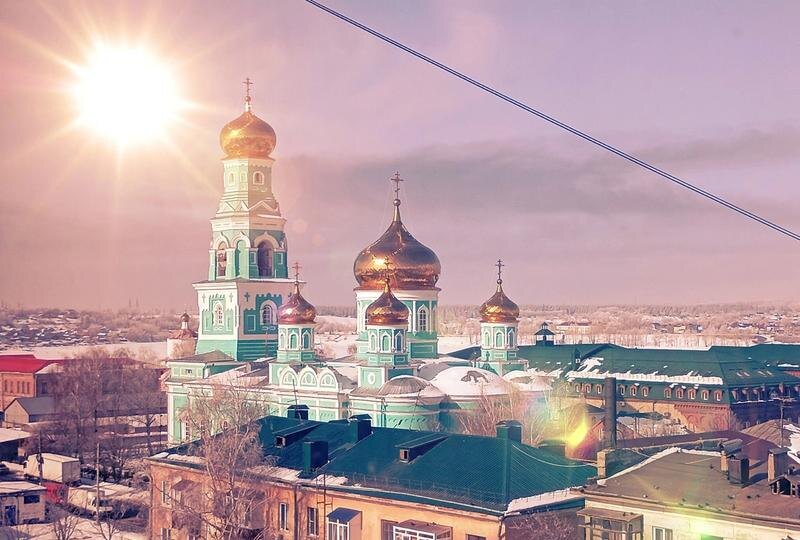 Сегодня нужно провести важный ритуал со святой водой в квартире