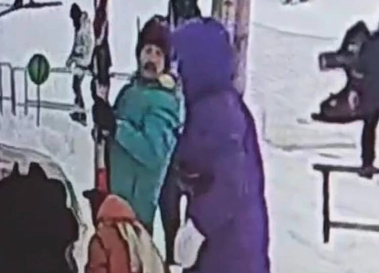 «Тварина»: на склоне Уктуса мужчина жестко избил школьника, который на снегокате столкнул его жену