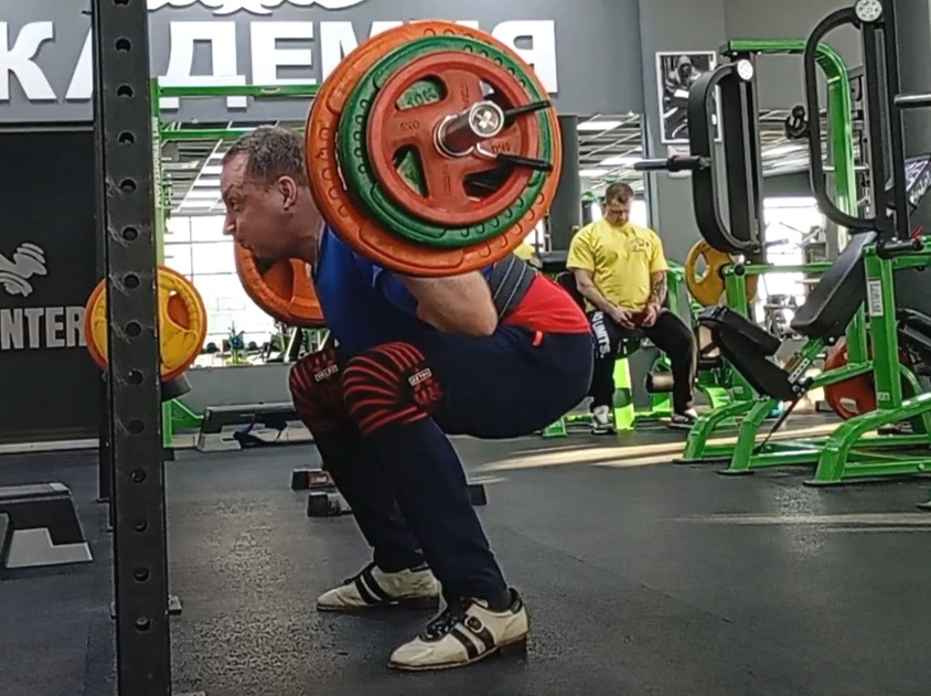 Выполнять базовые упражнения со свободным весом после 50-ти или подобрать более подходящий формат тренинга? 