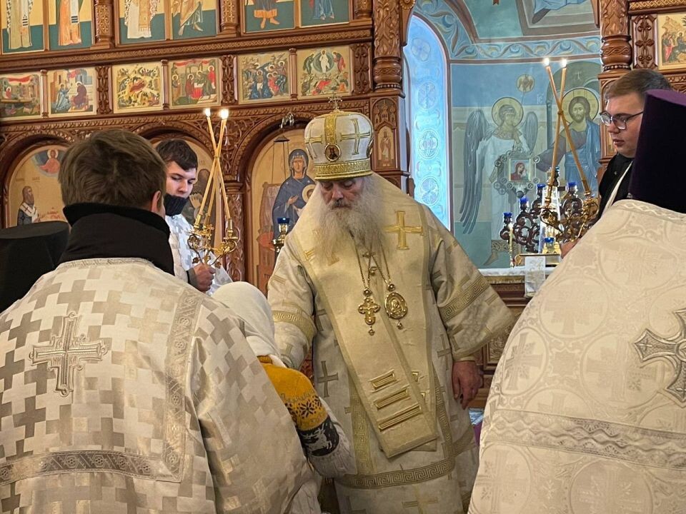    Праздничная служба в Знаменском монастыре в Барнауле. Источник: Виталий Барабаш / "Толк"