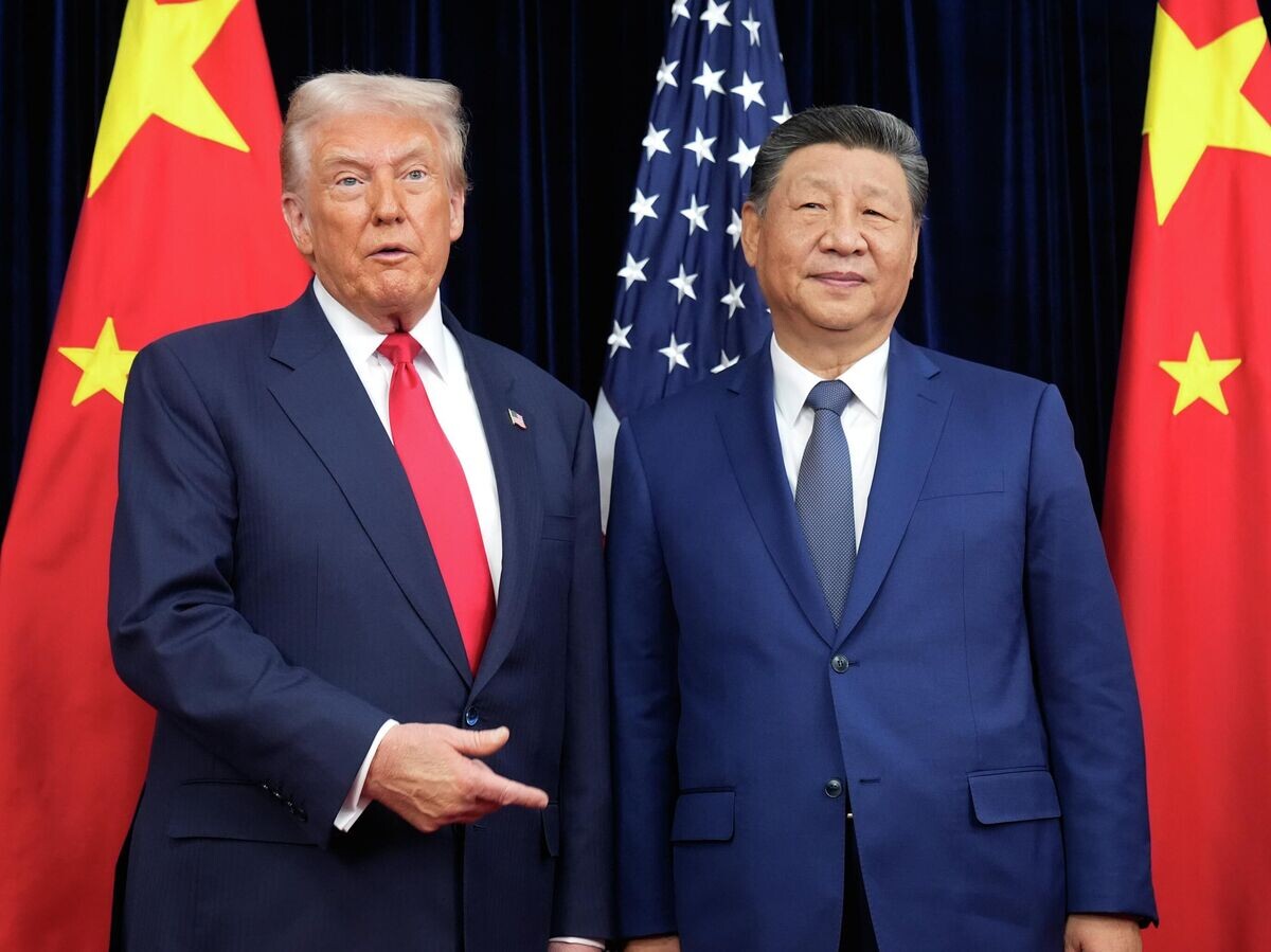 Встреча Дональда Трампа и Си Цзиньпина на авиабазе Гимхэ в Пусане, Южная Корея | © AP Photo / Mark Schiefelbein