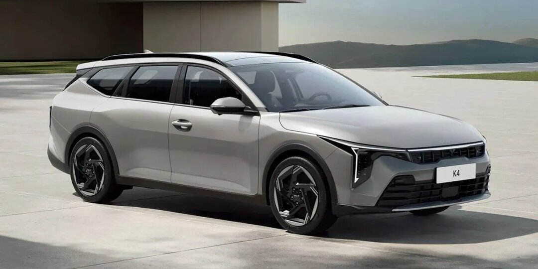 Коробка передач новой Kia K4 всех удивила. Дело в том, что она механическая