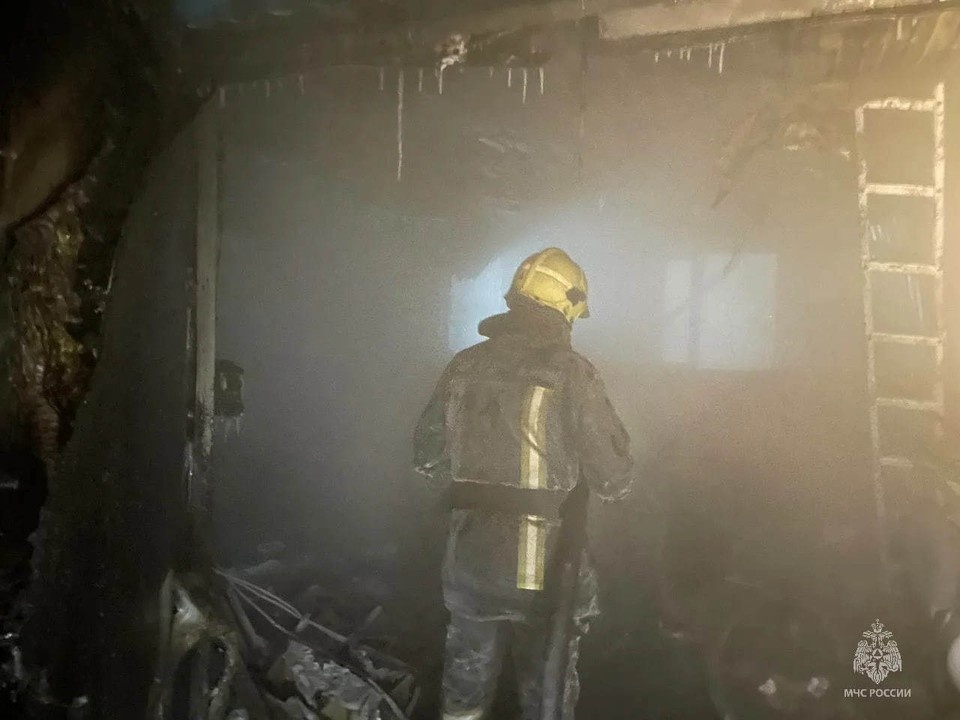    Причиной пожаров, вероятнее всего, стало нарушение правил монтажа электрооборудования пресс-службы ГУ МЧС по Алтайскому краю